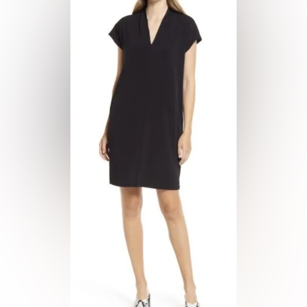 Halogen Pleat detail shift dress NWOT xs in black